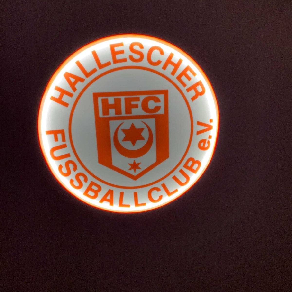 Hallescher FC LED-Leuchtschild – echtes Stadion-Feeling für Zuhause